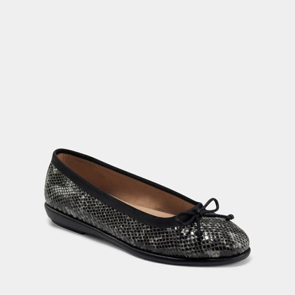 NEW! AEROSOLES HOMEBET BALLET IN BLACK SNAKE PRINT FAUX LEATHER 12 WIDE